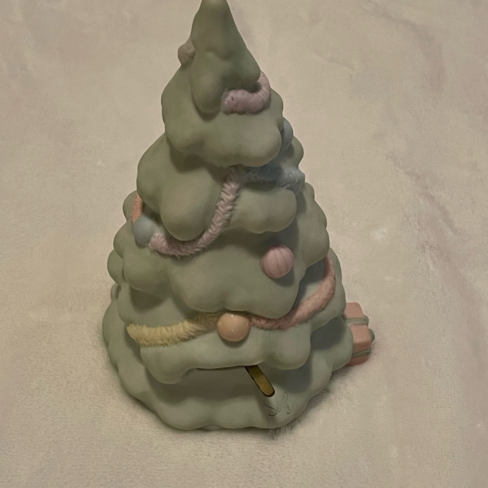Precious Moments musical Christmas tree 🌲